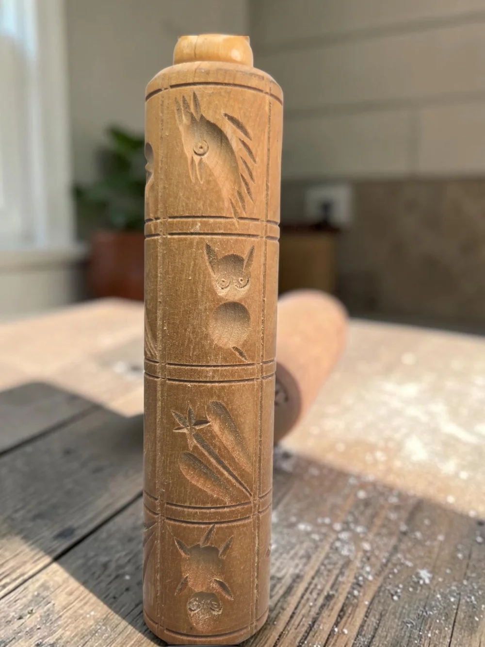 Vintage Carved Wooden Rolling Pin Folk Art Springerle Cookie Embossing 18